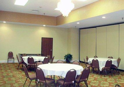 Quality Inn & Suites Muskogee Facilities photo