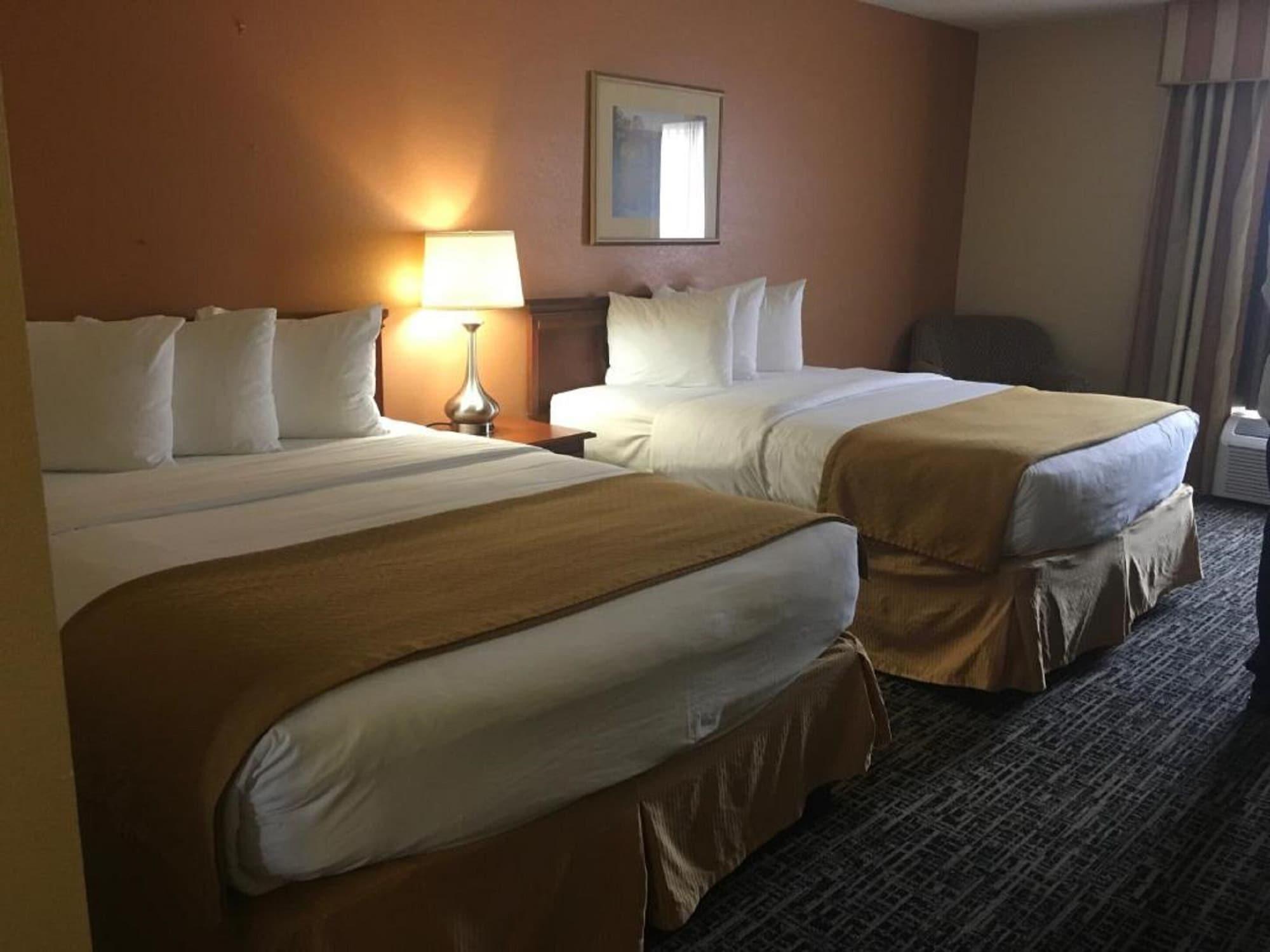 Quality Inn & Suites Muskogee Exterior photo